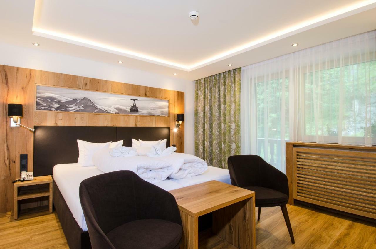 Hotel Garni Siegele - Inklusive Silvretta-Card Premium Ischgl Exterior photo